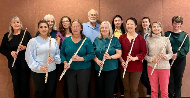 Bel Canto Flutes SF gives a free performance.